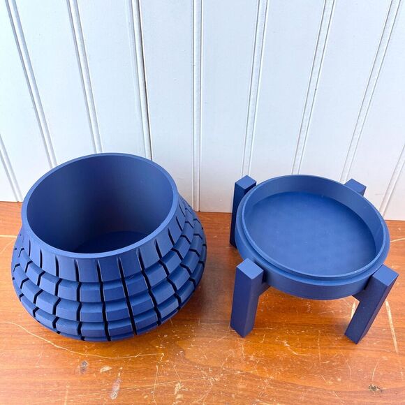 Ivane Indoor Planter Pot w/ Drainage Hole and Drip Tray, Houseplants - Picture 7 of 10